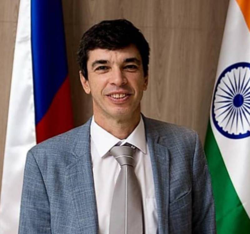 Mr Timur Vekilov
